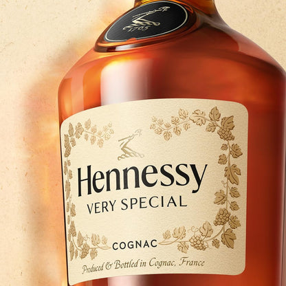 Hennessy(ヘネシー) V.S 箱入り [ ブランデー 700ml ]